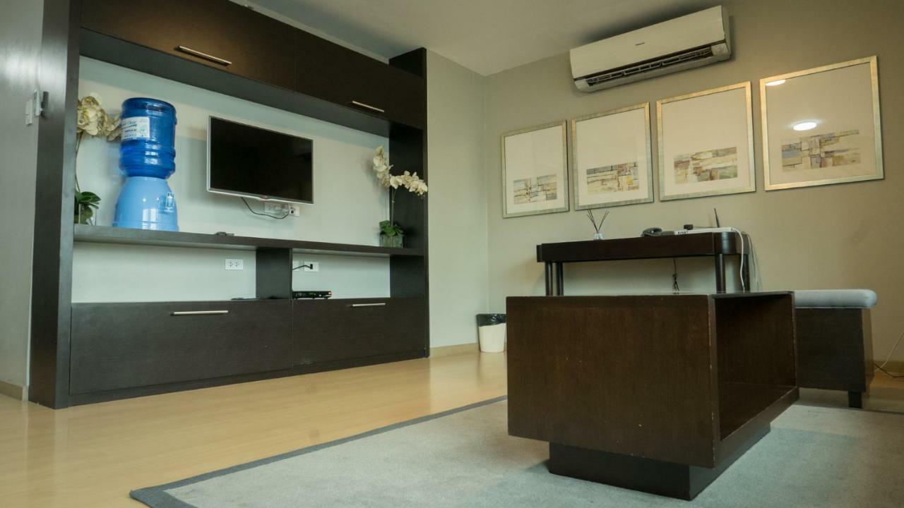 Avant Serviced Suites - Personal Concierge Manila Eksteriør bilde